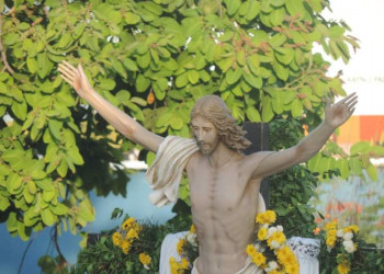 Imagem do Cristo Ressuscitado percorre ruas de Teresina neste domingo de Páscoa (4)